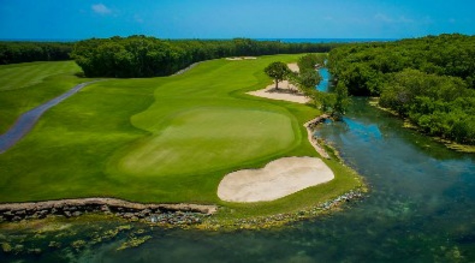 Riviera Maya Golfing